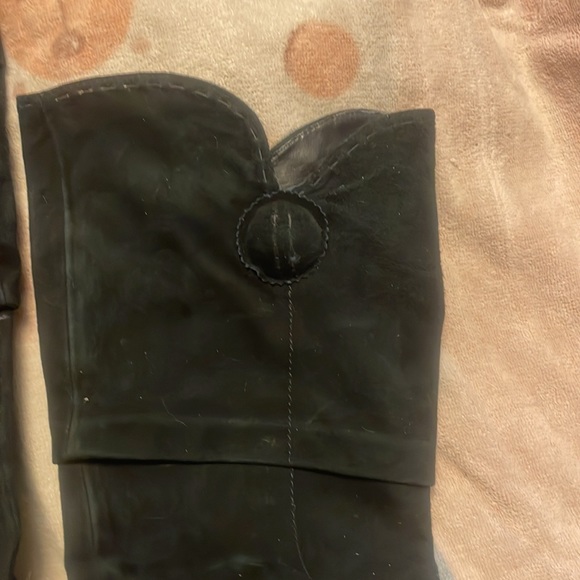 Classic black suede boots - Picture 2 of 8